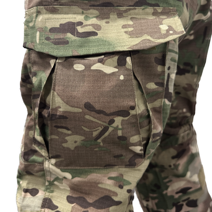 The G3 Pro Combat Tactical Pants with Knee Pads are made with Teflon-coated rip-stop fabric that's breathable and water-resistant, and feature a stretchable waistband and enhanced stitching for fluid, unhindered movements.